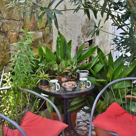 Apartmán Jug - With Balcony