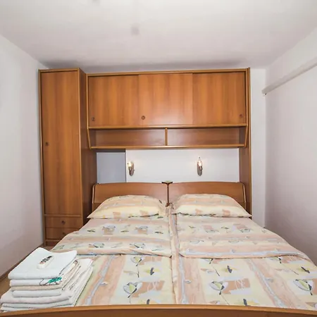 아파트 Jug - With Balcony